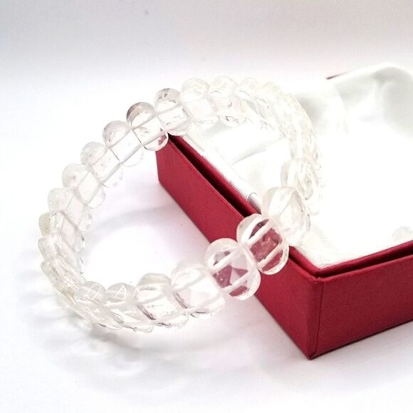 7" inch crystal clear quartz stone streatch bracelet. - Picture 2 of 4